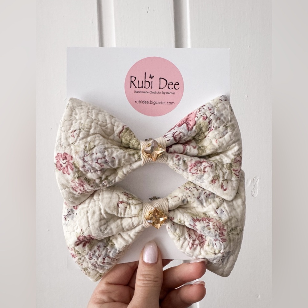 Handmade 🧵 🪡 Upcycled Quilted Bow Clips